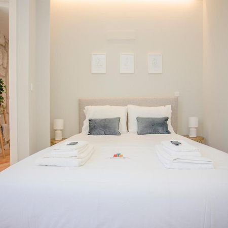 Liiiving In Porto - Aliados Stone Apartment Luaran gambar
