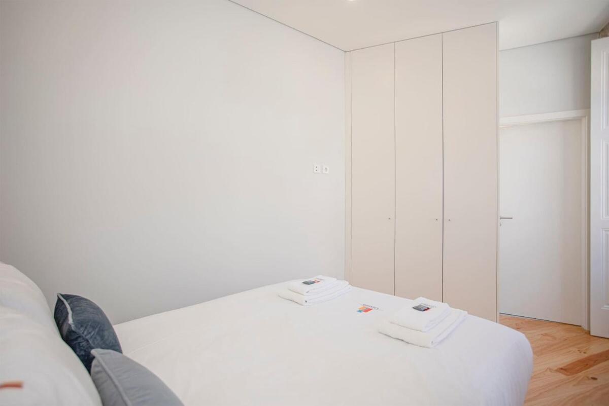 Liiiving In Porto - Aliados Stone Apartment Luaran gambar